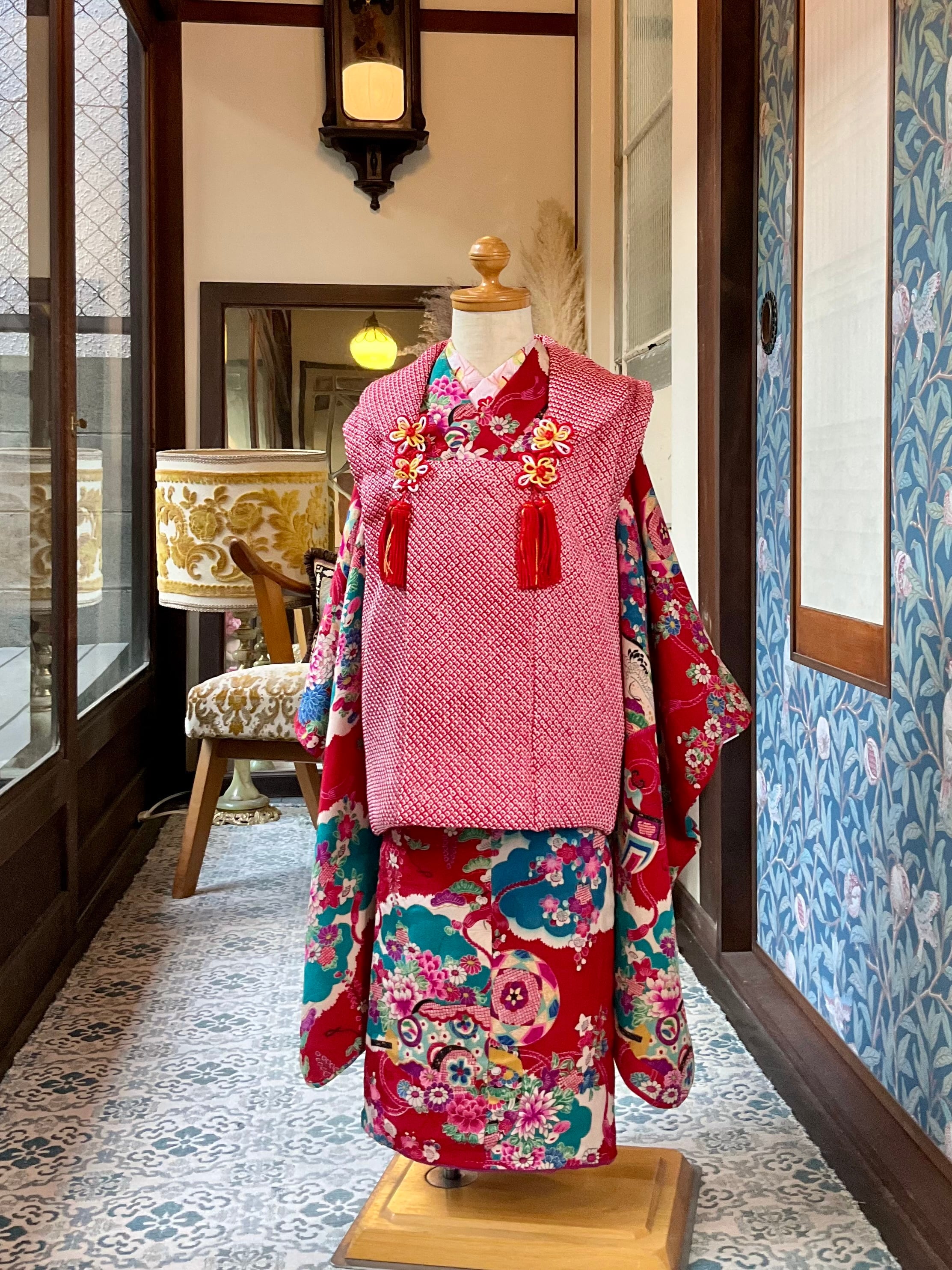 三歳 七五三＊赤 花 宝船 鞠 鶴 アンティーク子供着物 A764 | kimono tento
