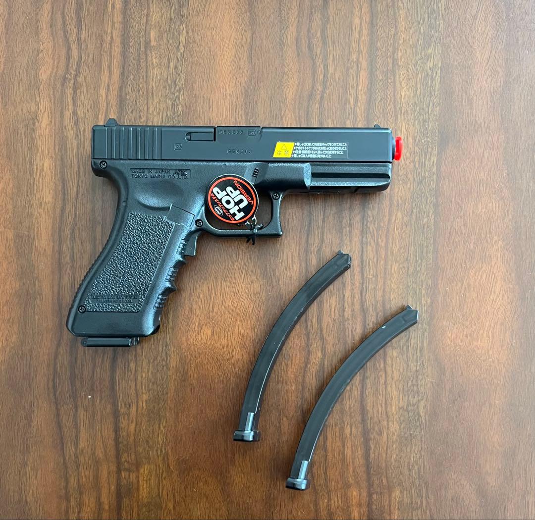 新品　東京マルイ　カスタム品　グロック18C 強化カーボンピニオン　マガジン2本
