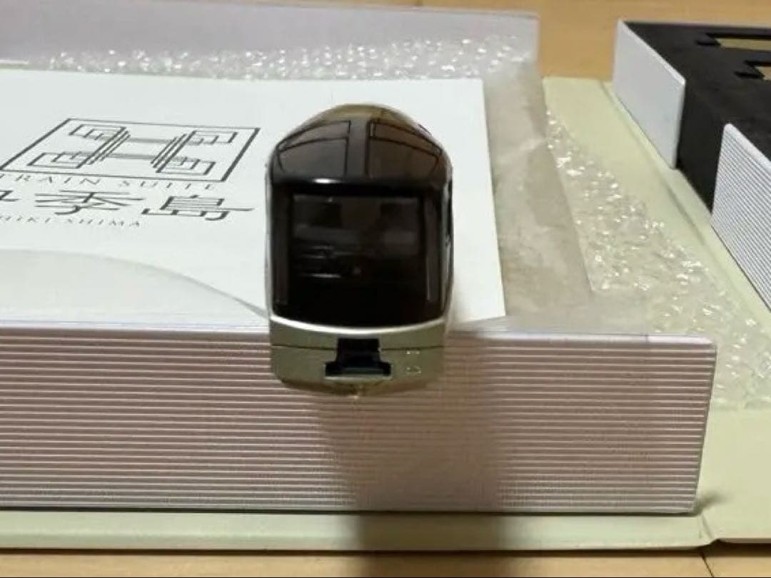 KATO E001形TRAIN SUITE四季島10両セット（Nゲージ）