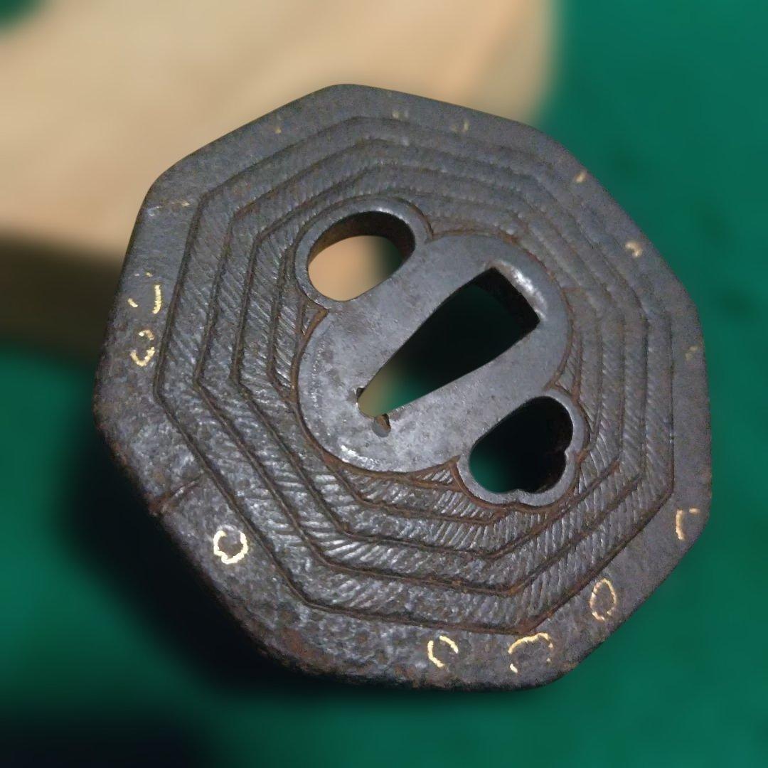 鉄製 八角形鍔 同心円模様　象嵌